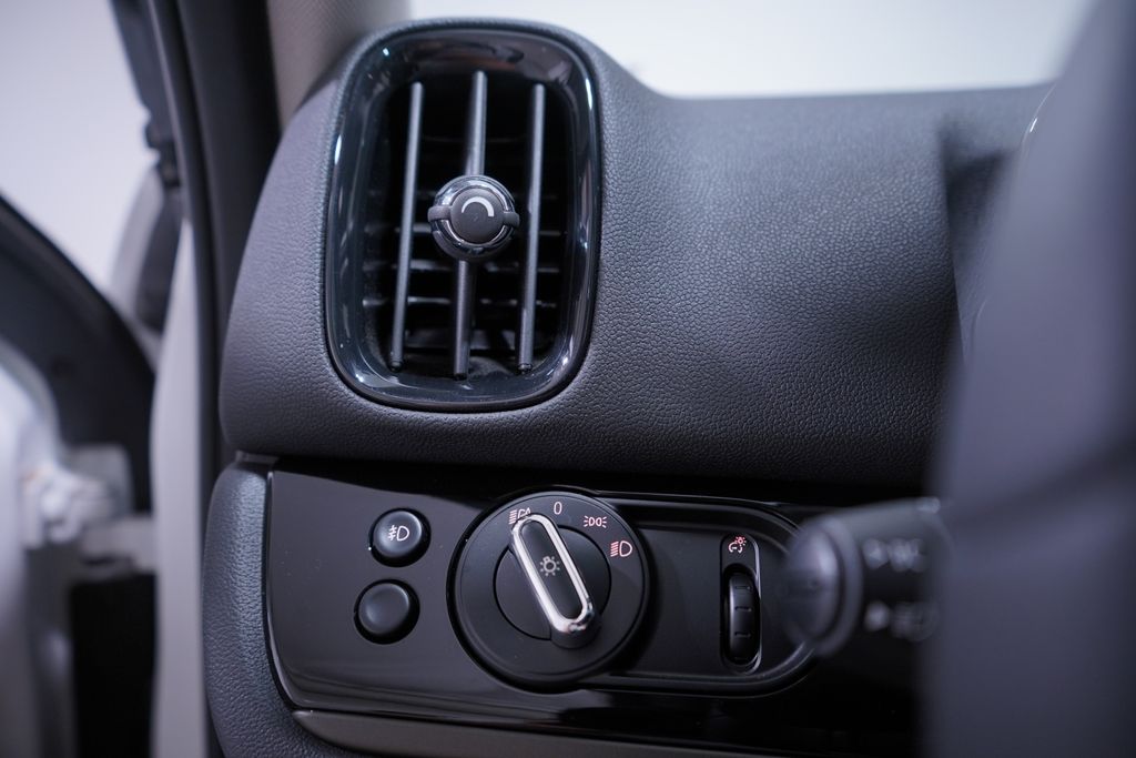 Thumbnail: 2024 MINI Cooper Countryman - 19