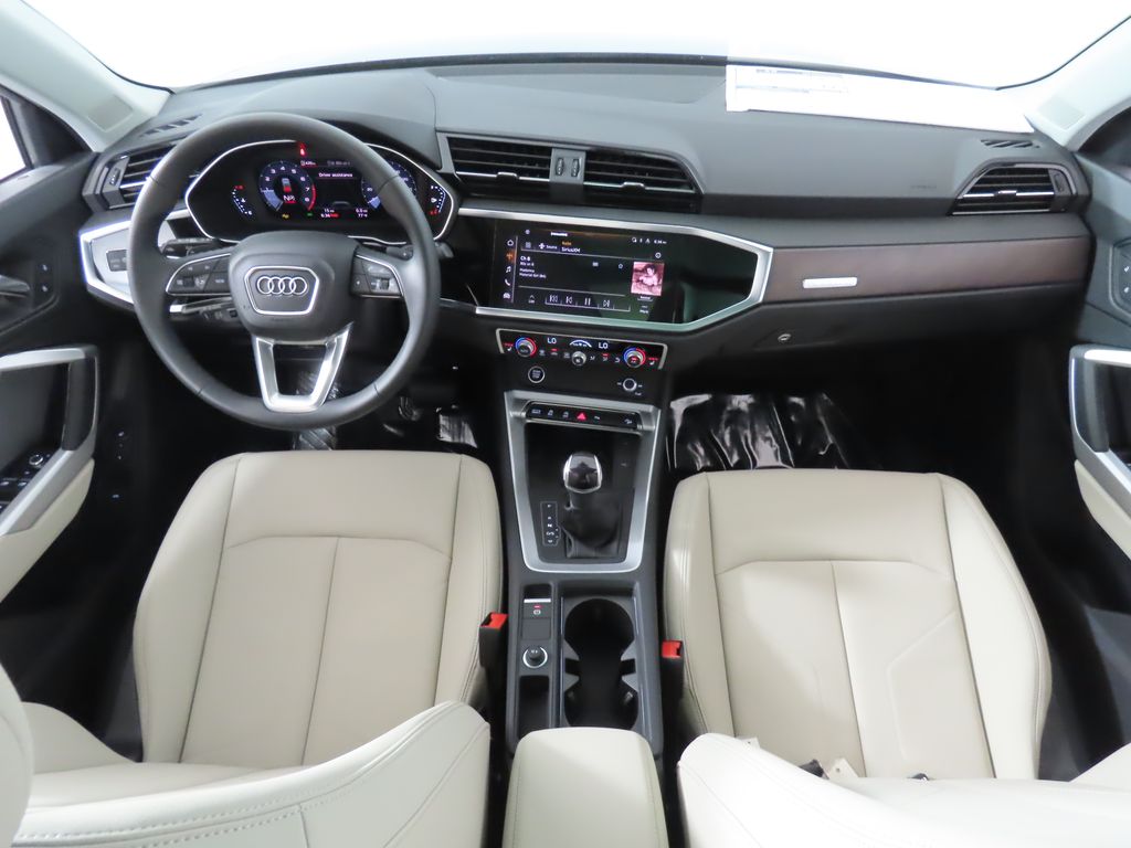 Thumbnail: 2025 Audi Q3 - 12