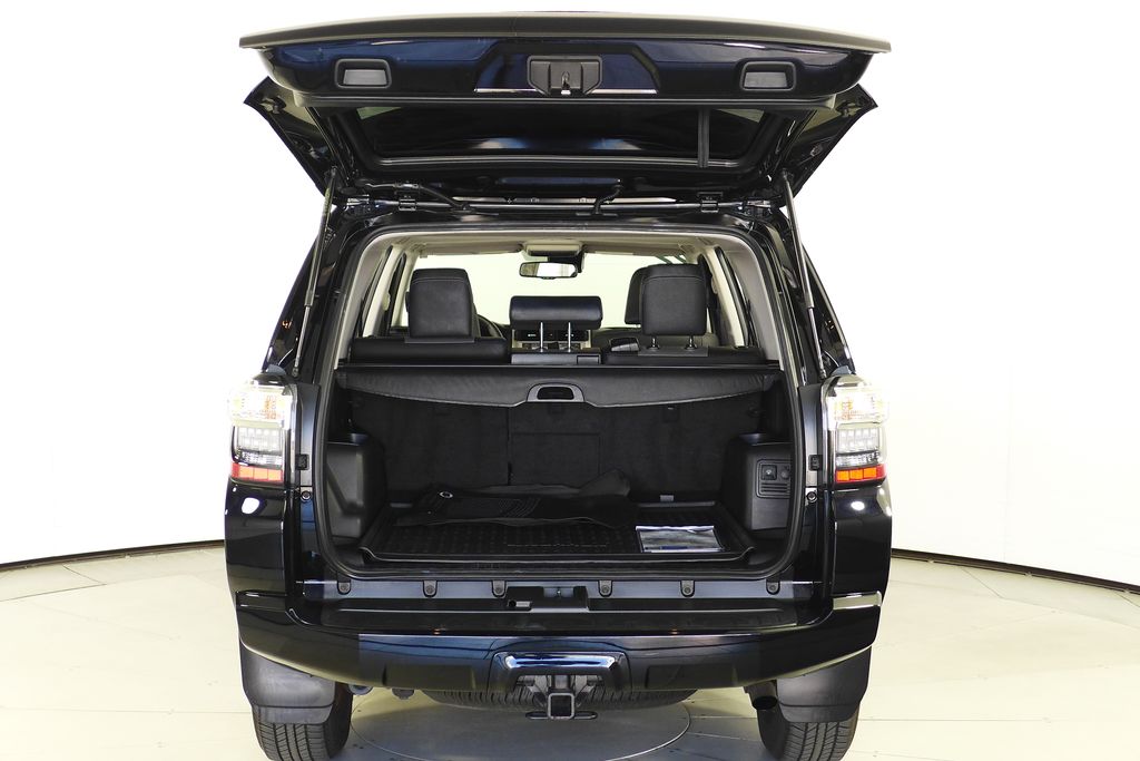 2022 Toyota 4Runner SR5 10