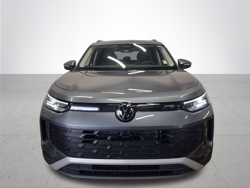 2025 Volkswagen Tiguan SE photo 2