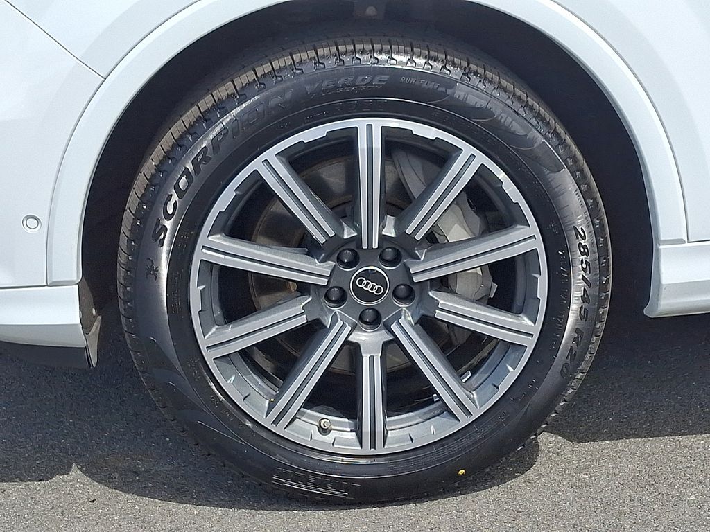 Thumbnail: 2022 Audi Q7 - 8