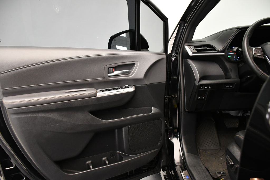 2023 Toyota Sienna XSE 26