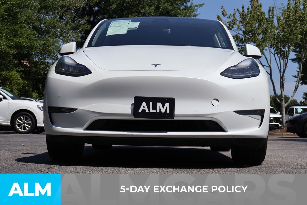 Used 2021 White Tesla Long Range image 3