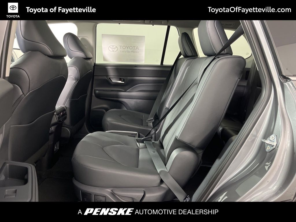 Thumbnail: 2026 Toyota Grand Highlander - 24