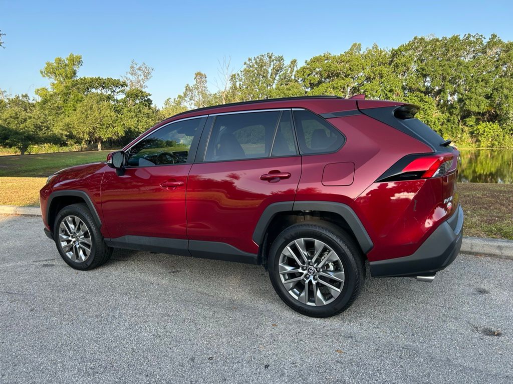 2023 Toyota RAV4 XLE Premium 3