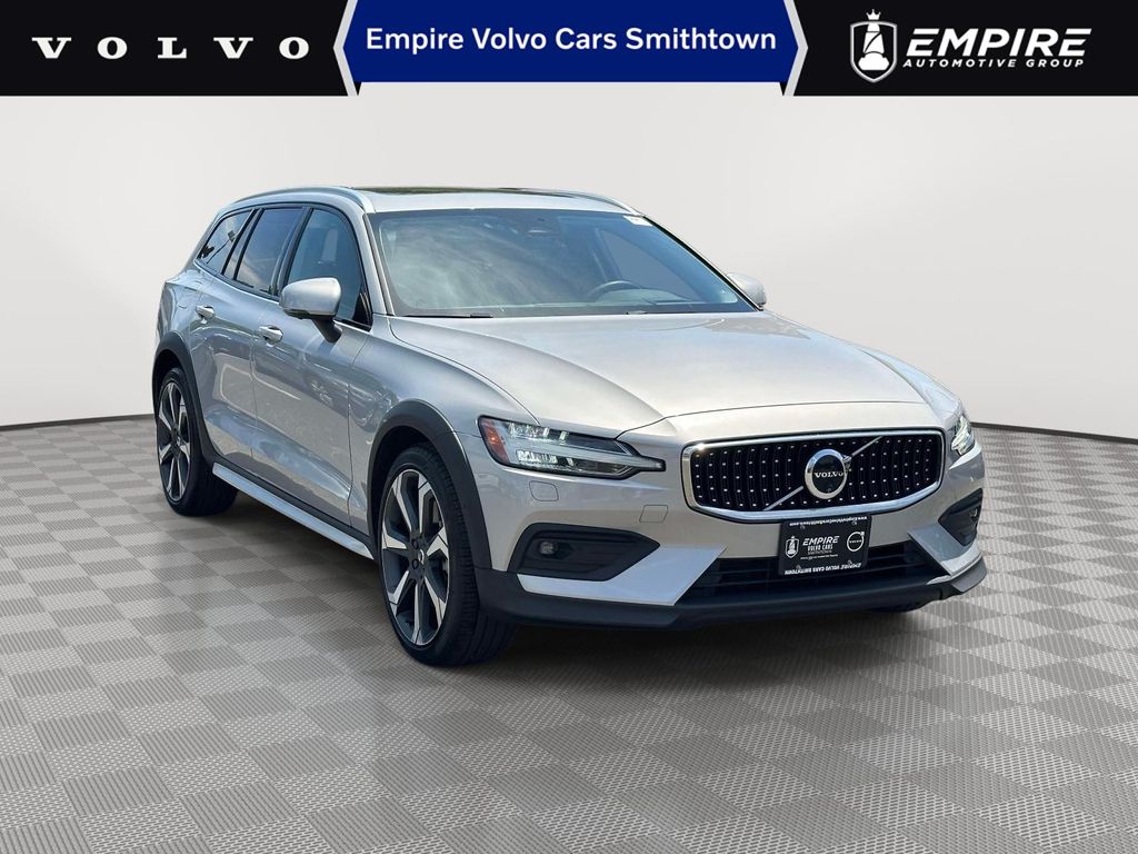 2024 Volvo V60 Cross Country B5 Ultimate AWD