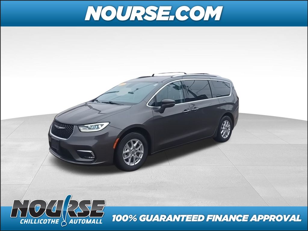 2021 Chrysler Pacifica Touring L photo