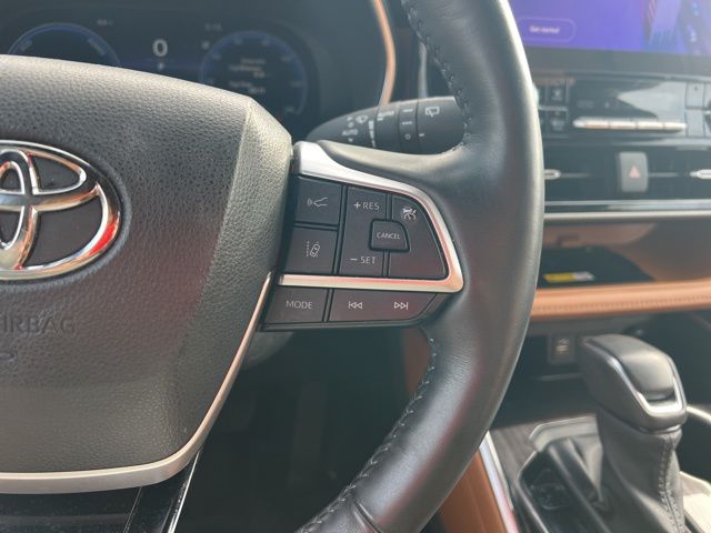 2023 Toyota Highlander Hybrid