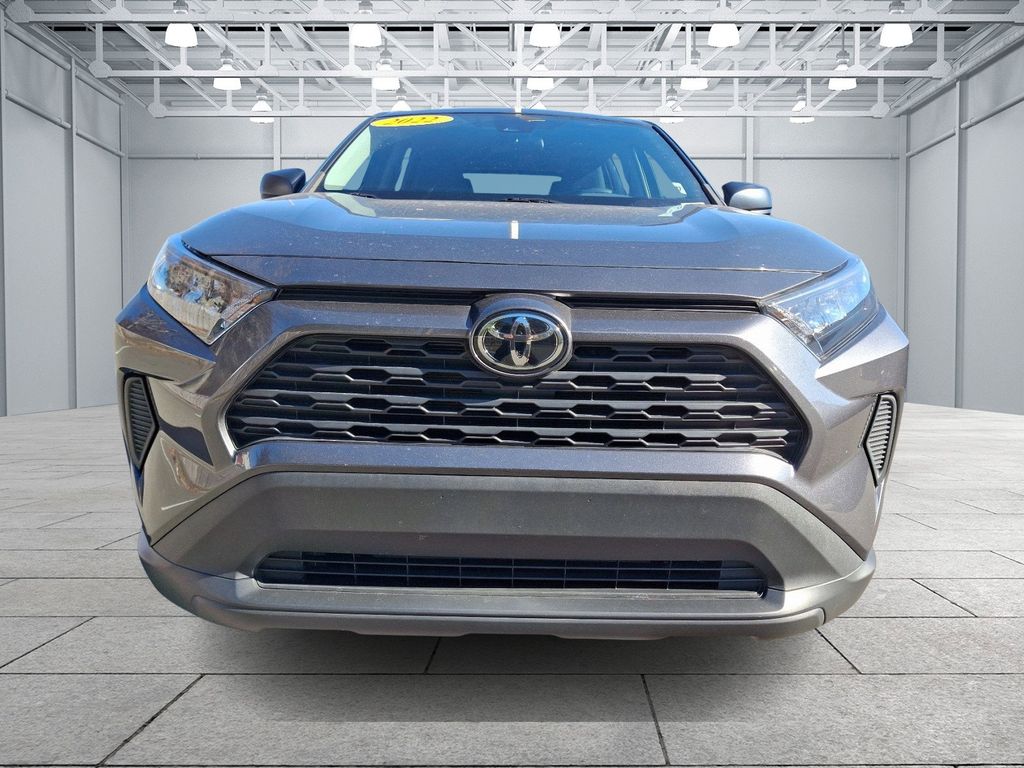 2022 Toyota RAV4 LE 2