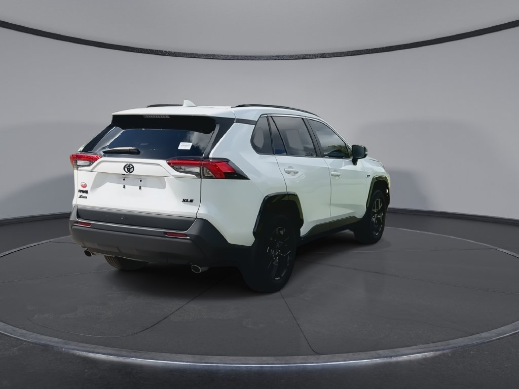 Thumbnail: 2025 Toyota RAV4 - 8