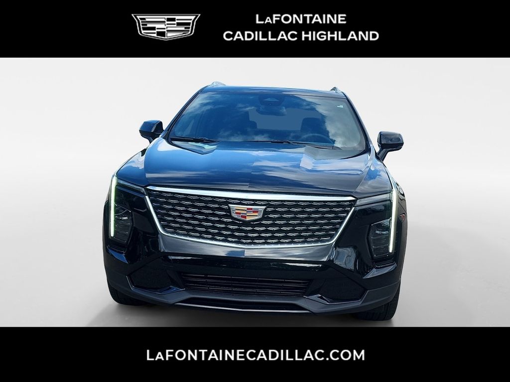 2024 Cadillac XT4 Premium Luxury 2