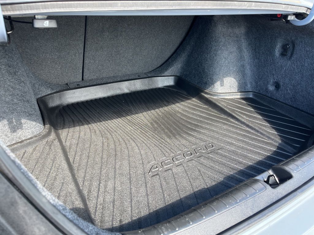 Thumbnail: 2022 Honda Accord - 10