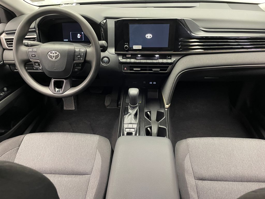 2025 Toyota Camry LE 18