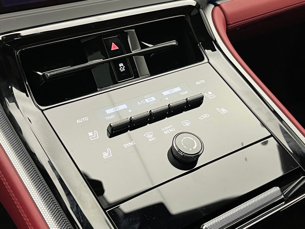 Thumbnail: 2026 Porsche Panamera - 16