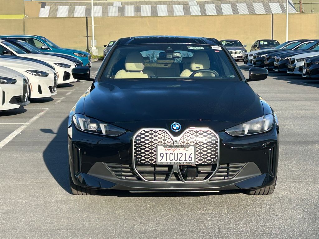 Thumbnail: 2025 BMW i4 - 8