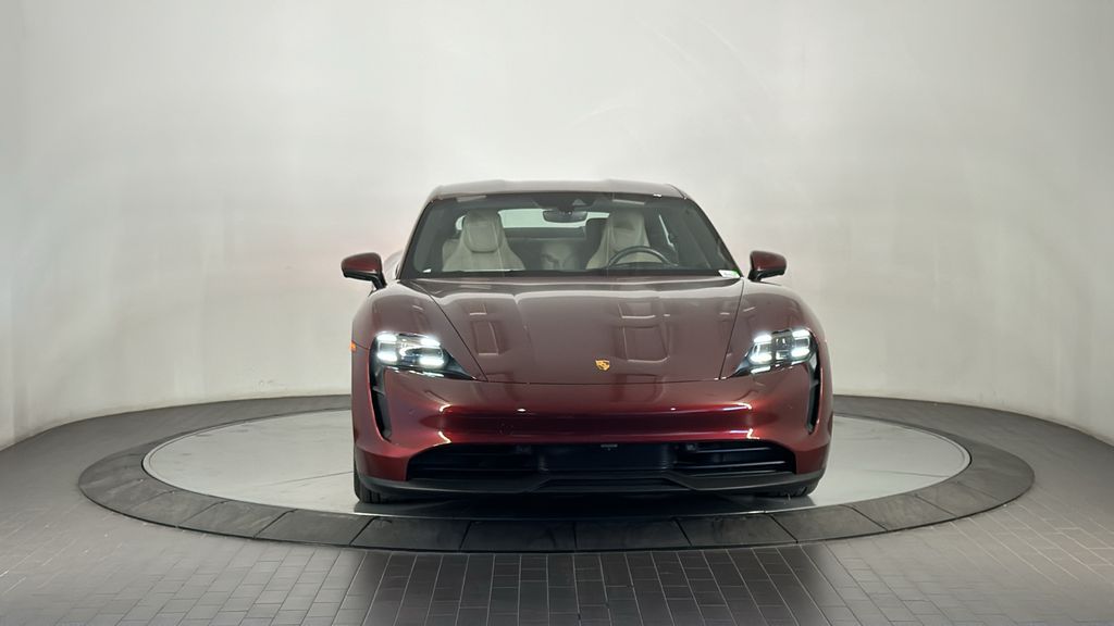 Thumbnail: 2022 Porsche Taycan - 10