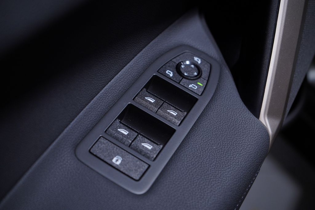 Thumbnail: 2026 BMW iX - 16