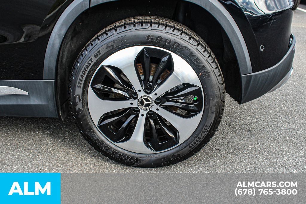 Used 2025 Black Mercedes-Benz GLA 250 image 16