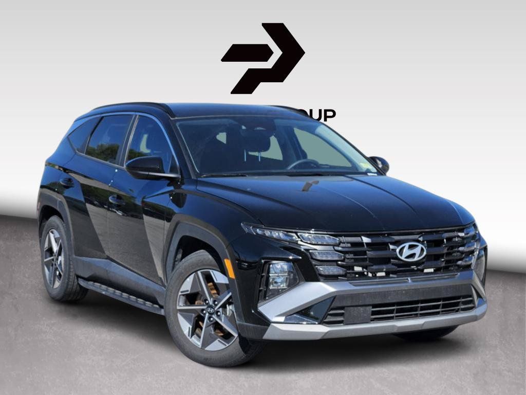 Phantom Black 2025 Hyundai Tucson SUV / Crossover Front-Wheel Drive 8-Speed Automatic