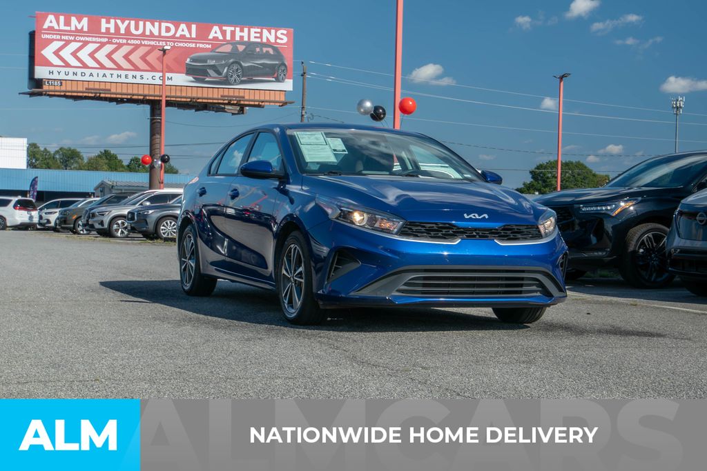 2023 Kia Forte LXS photo 4