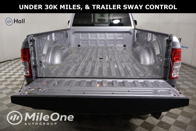 2022 RAM 3500 Tradesman photo