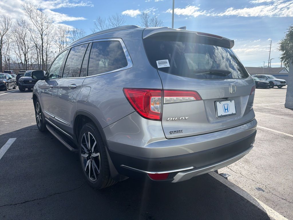 Thumbnail: 2019 Honda Pilot - 3
