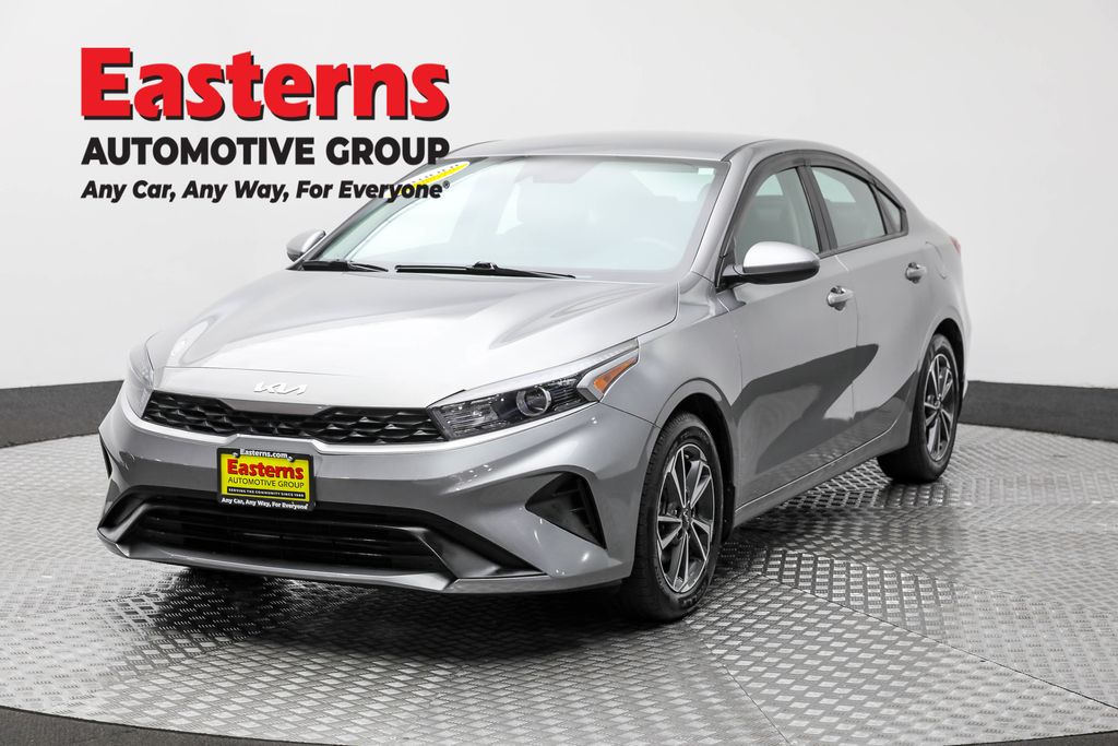 2023 Kia Forte LXS's photo