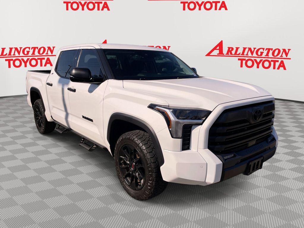 2023 Toyota Tundra SR5's photo