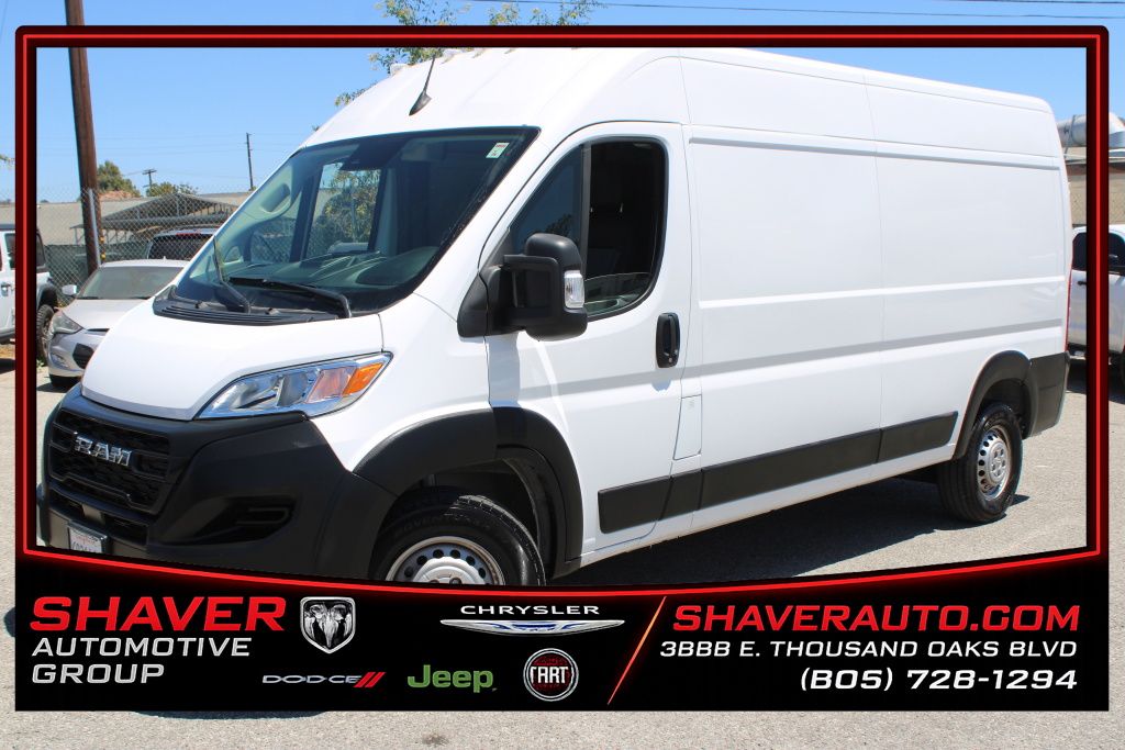 Bright White Clearcoat 2025 RAM ProMaster Van 9-Speed Automatic