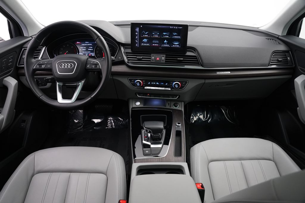 Thumbnail: 2023 Audi Q5 - 9
