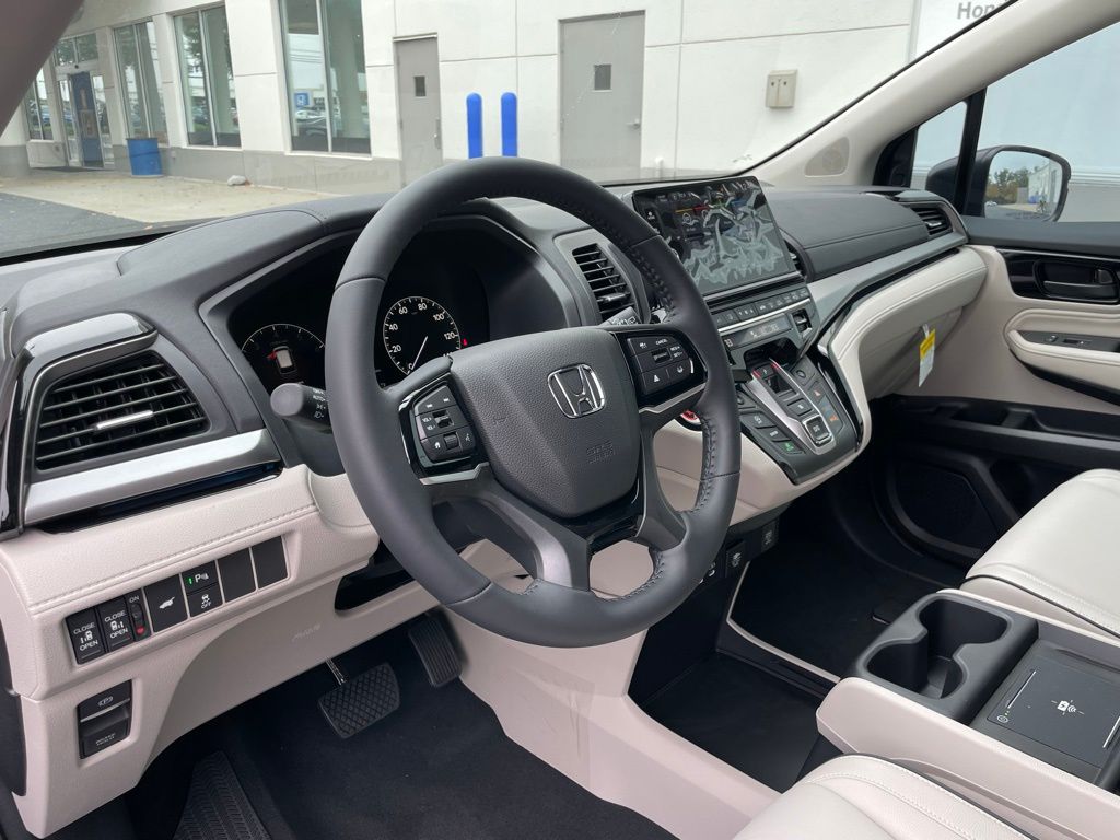 Thumbnail: 2026 Honda Odyssey - 30