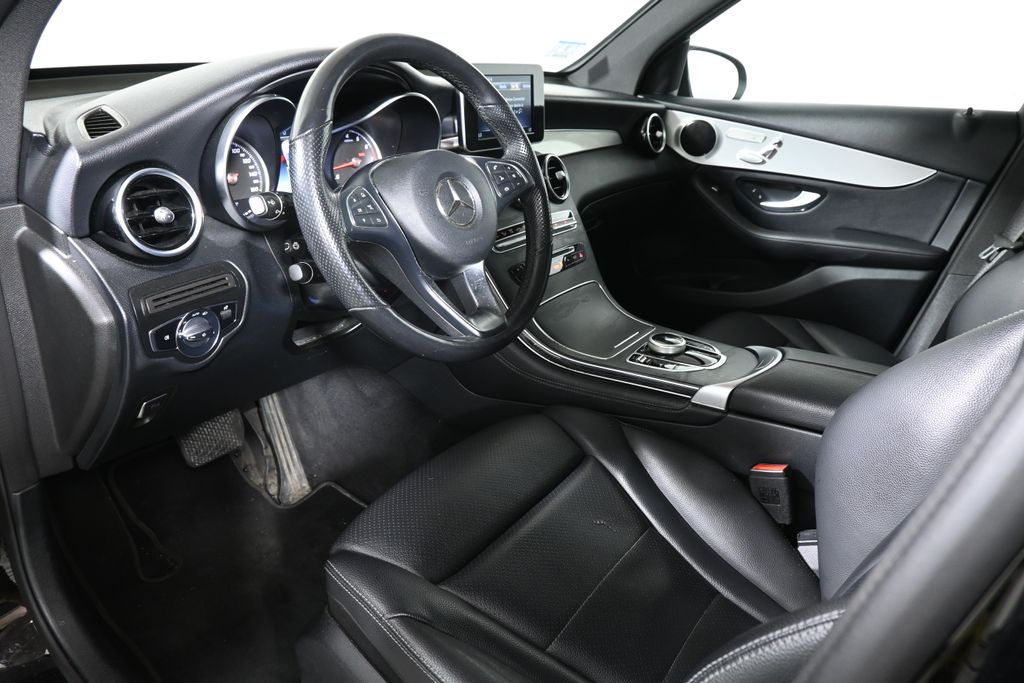 Thumbnail: 2019 Mercedes-Benz GLC - 4