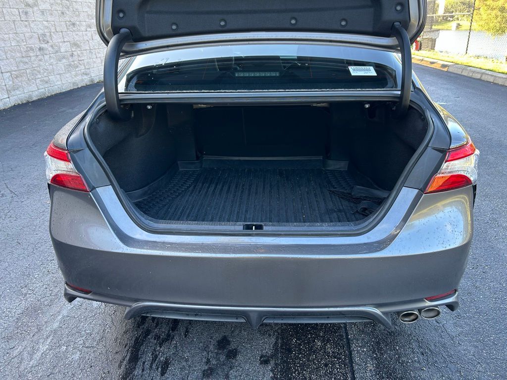 Thumbnail: 2020 Toyota Camry - 10