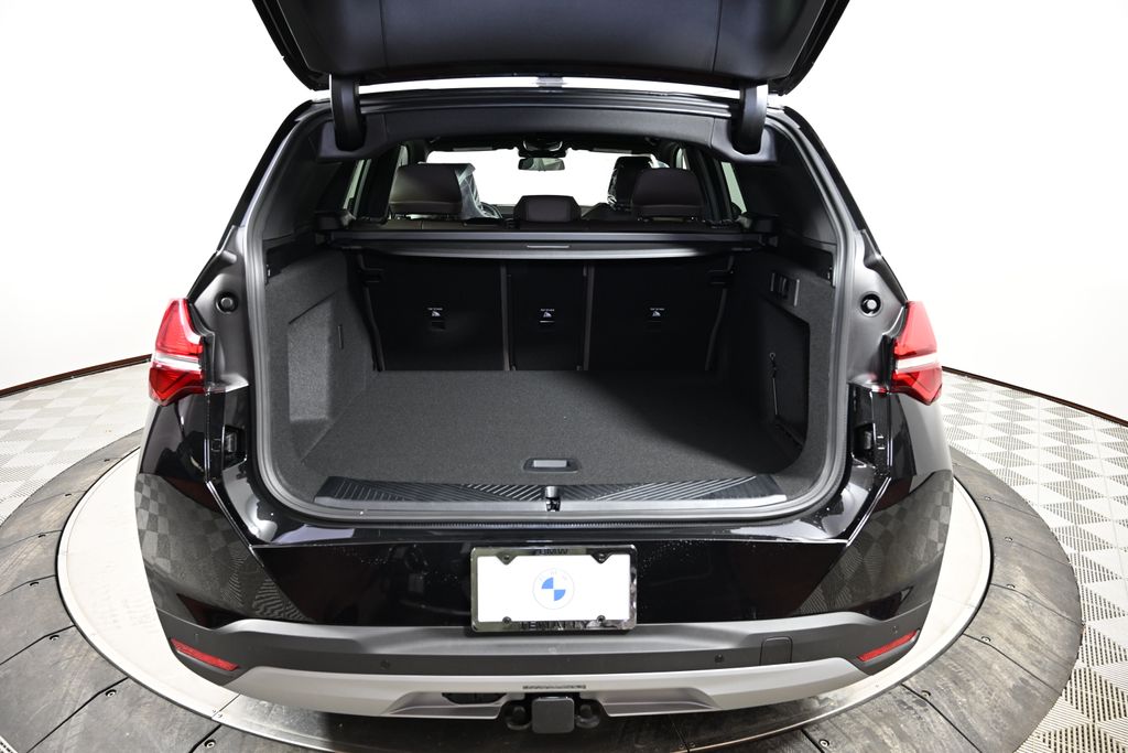 Thumbnail: 2026 BMW X3 - 10