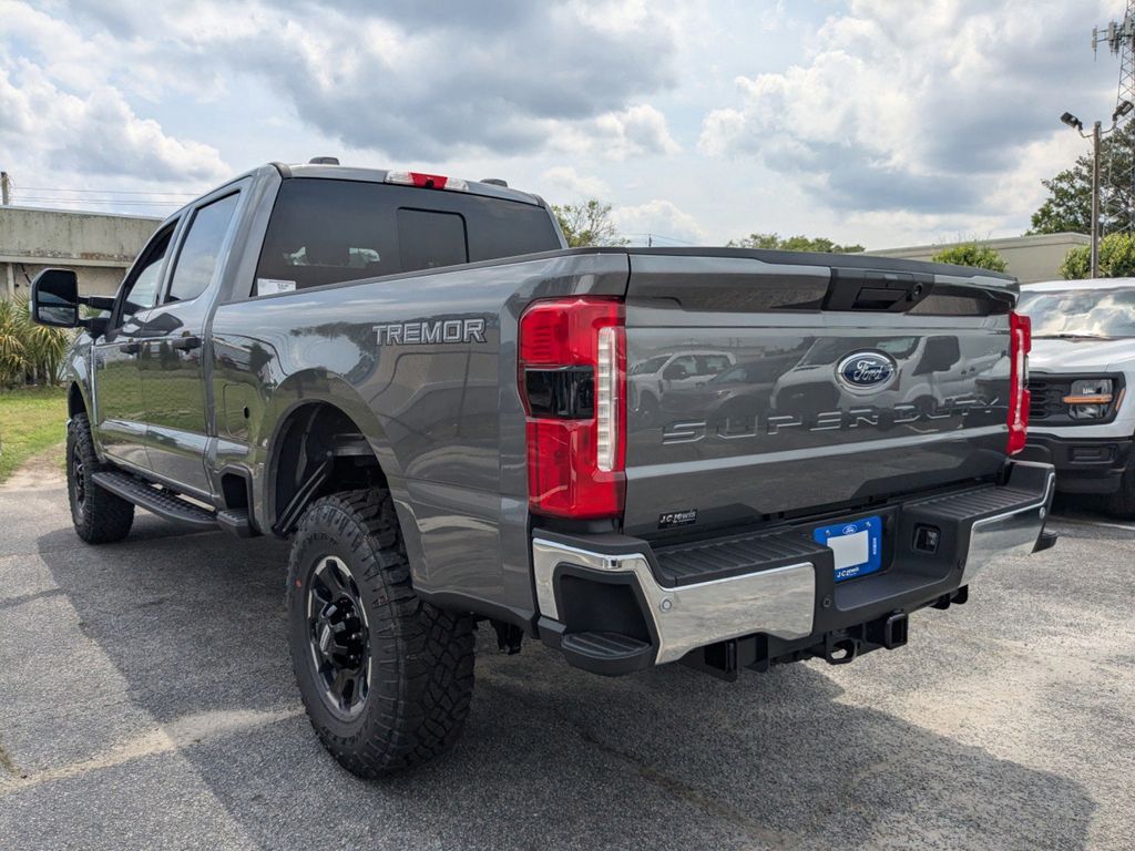 2025 Ford F-350 Super Duty XLT