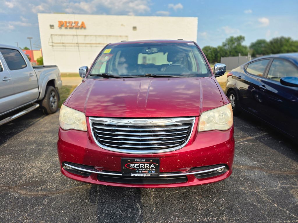 2013 Chrysler Town & Country Touring-L FWD