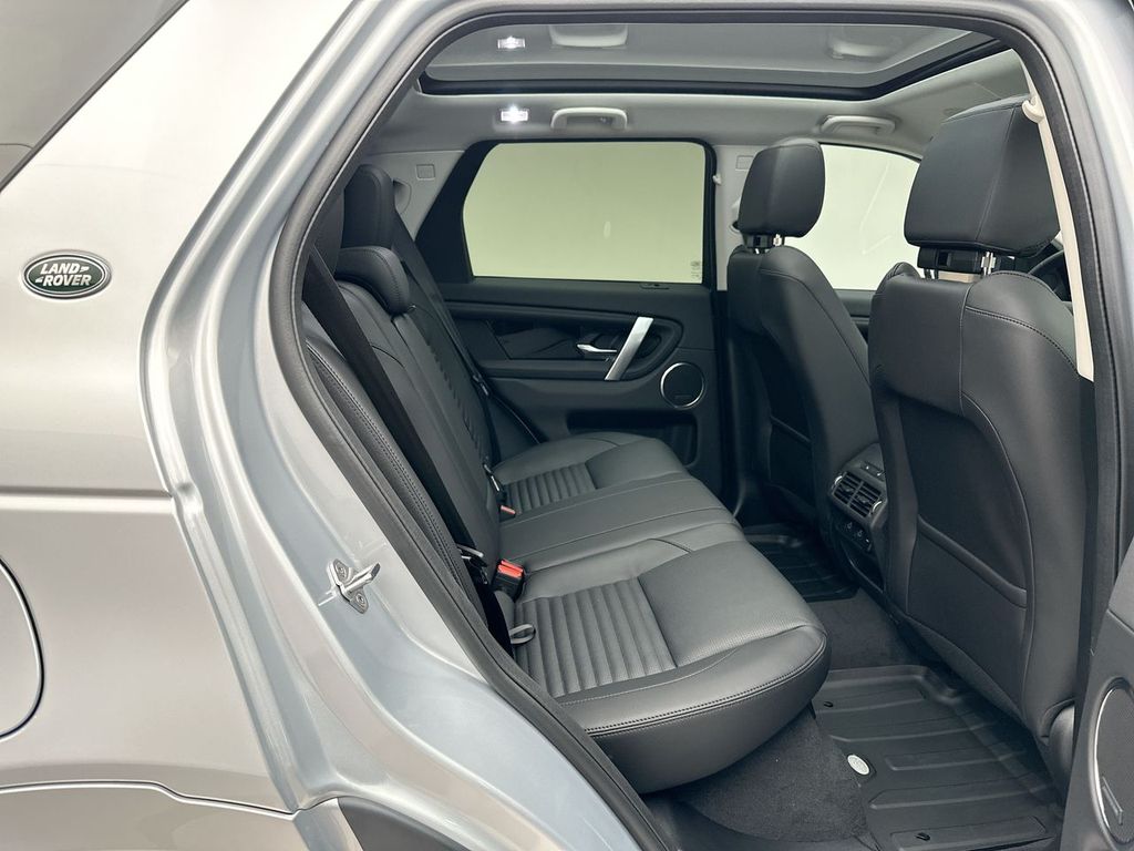 Thumbnail: 2025 Land Rover Discovery Sport - 5