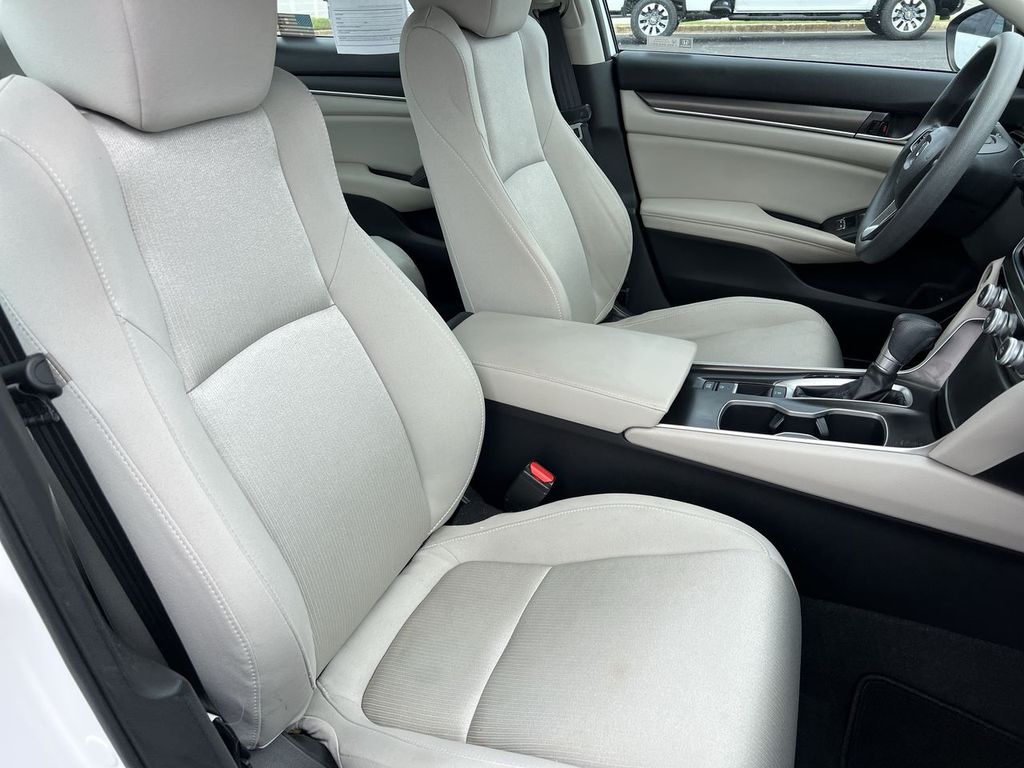 2018 Honda Accord LX photo