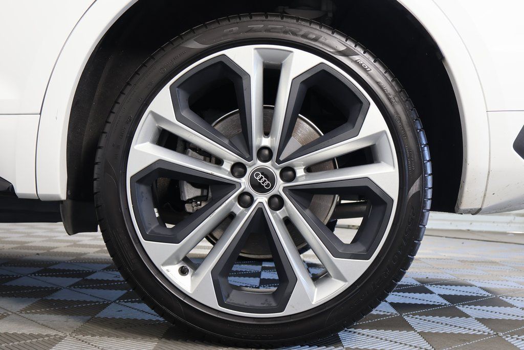 Thumbnail: 2022 Audi Q5 - 15