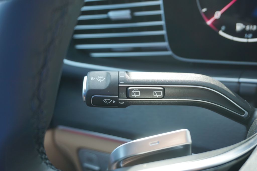 Thumbnail: 2026 Mercedes-Benz GLE - 31