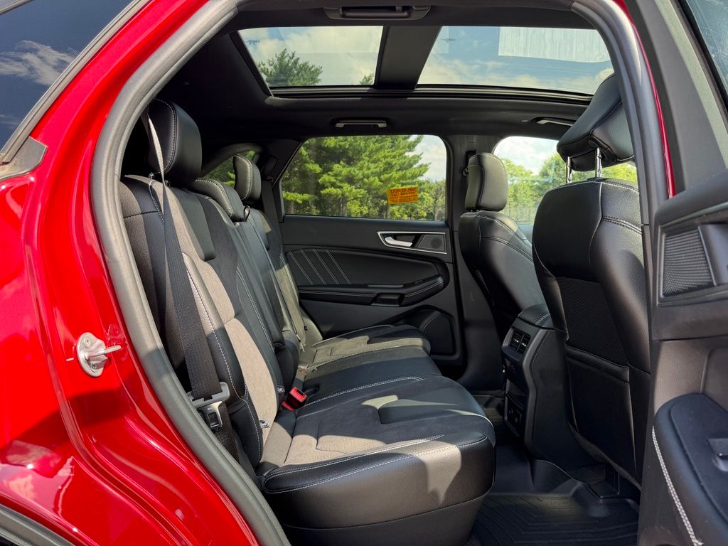 2024 Ford Edge ST