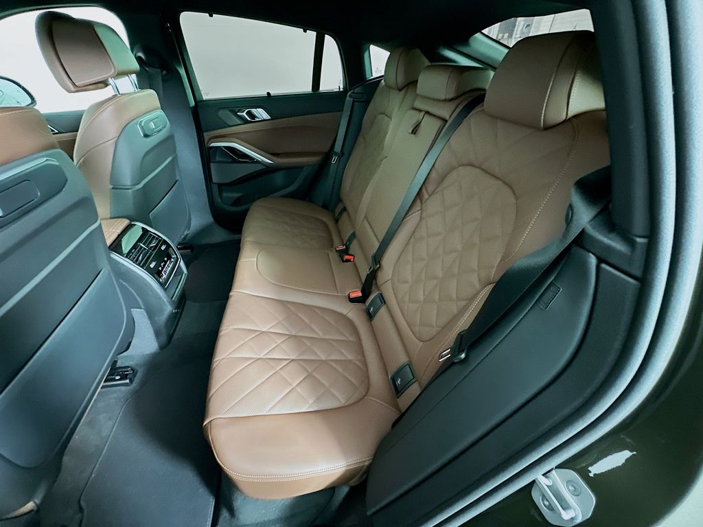 Thumbnail: 2026 BMW X6 - 17