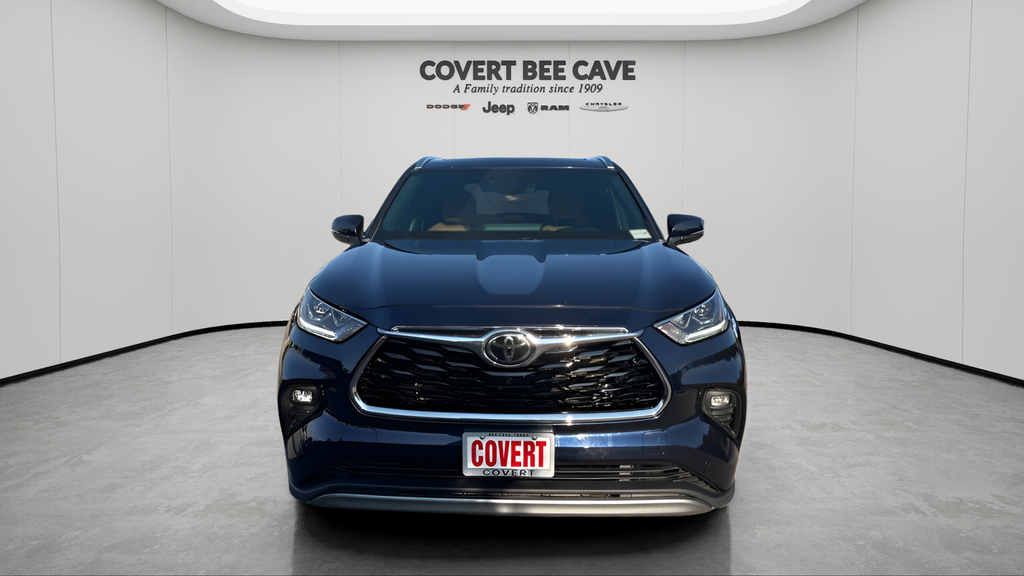 Used Car 2022 Toyota Highlander  Platinum For Sale Under $40,000 In Austin, Texas