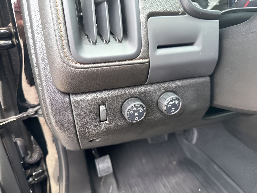 Used Car 2022 Gmc Canyon  At4 W/leather For Sale Under $35,000 In Austin, Texas