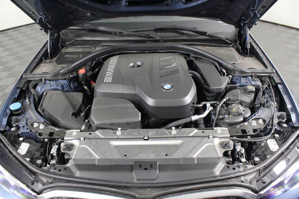 2025 BMW 3 Series 330i 9