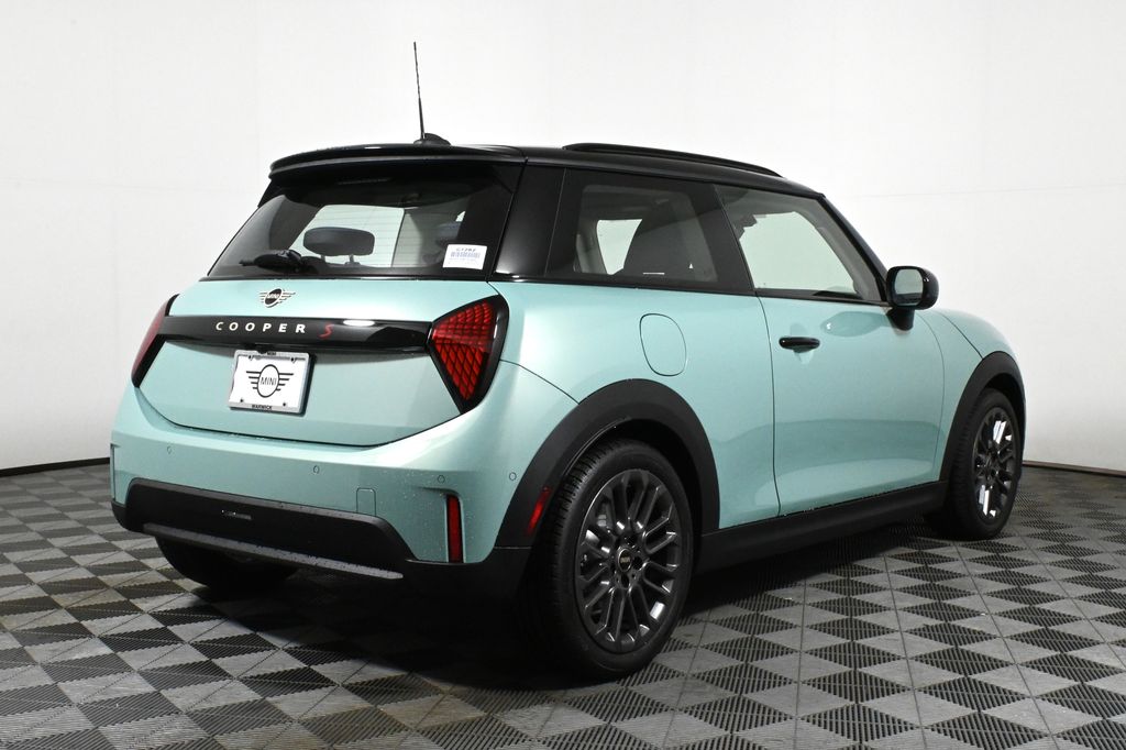 2025 MINI Cooper S 7