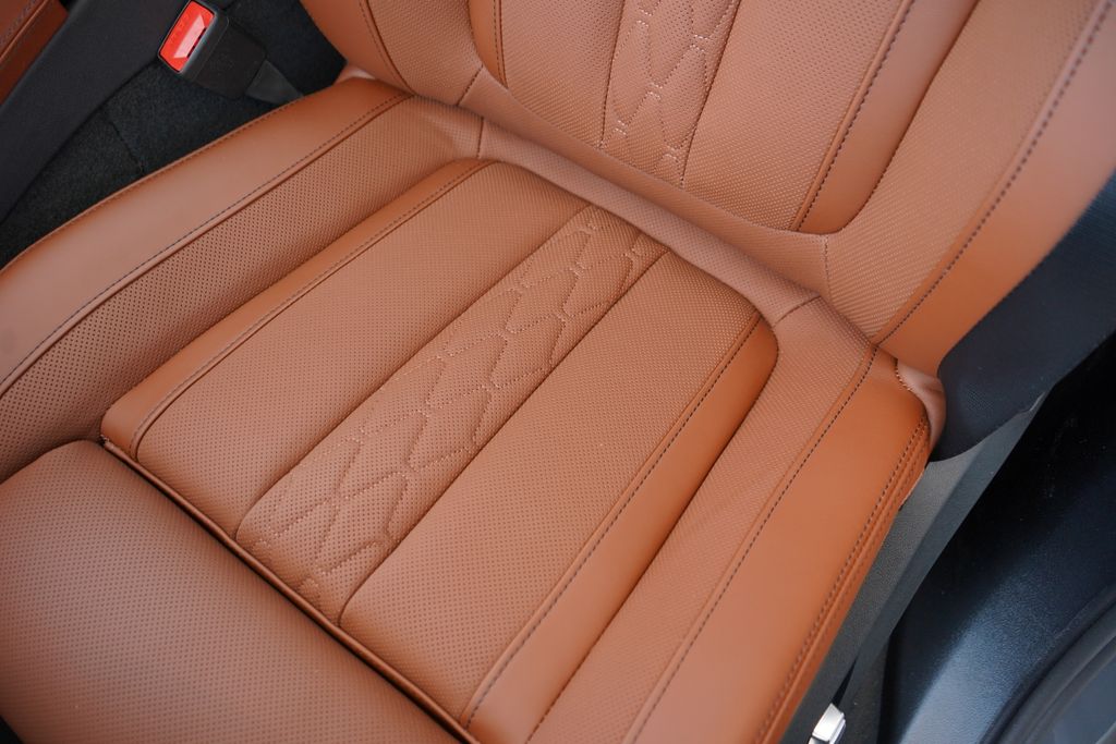 Thumbnail: 2026 BMW X5 - 11