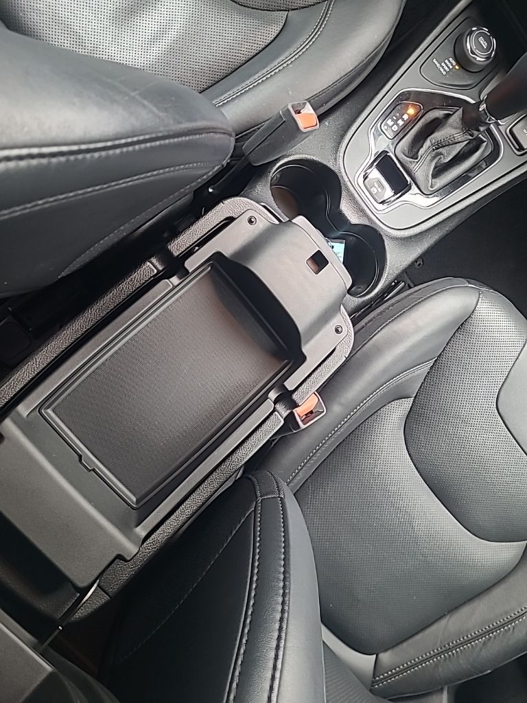 used 2021 Jeep Cherokee car, priced at $24,710