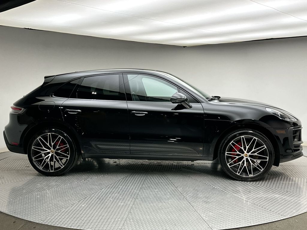 Thumbnail: 2023 Porsche Macan - 14
