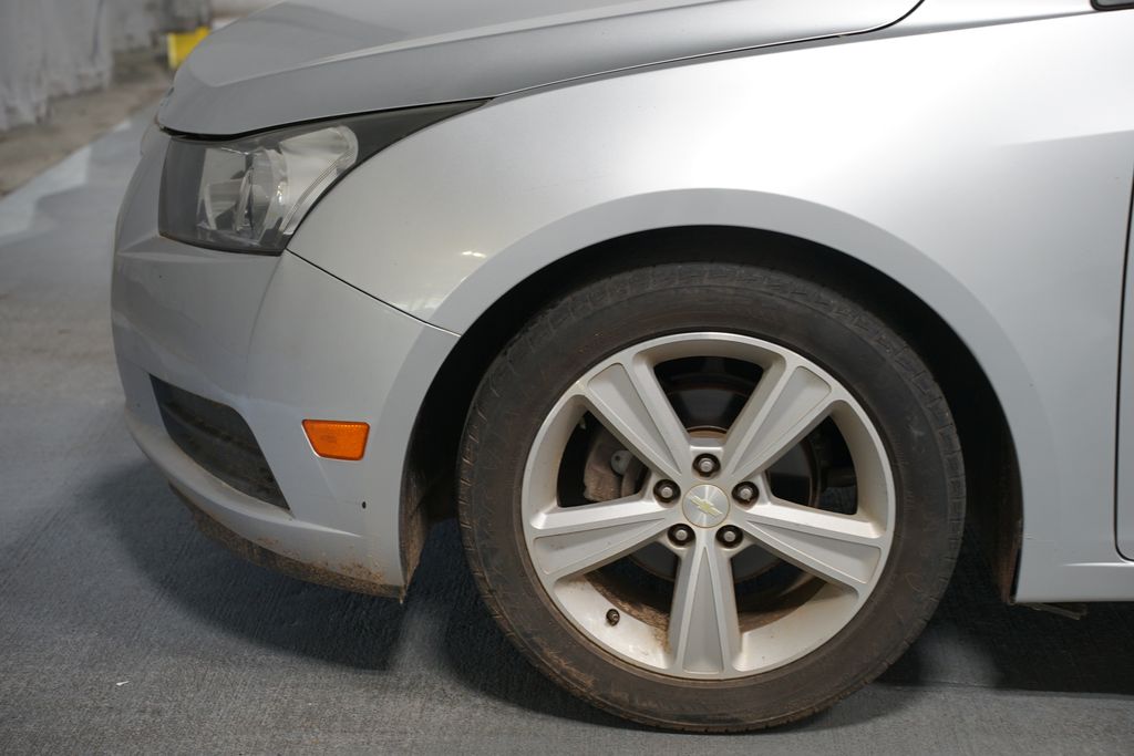 Thumbnail: 2013 Chevrolet Cruze - 5